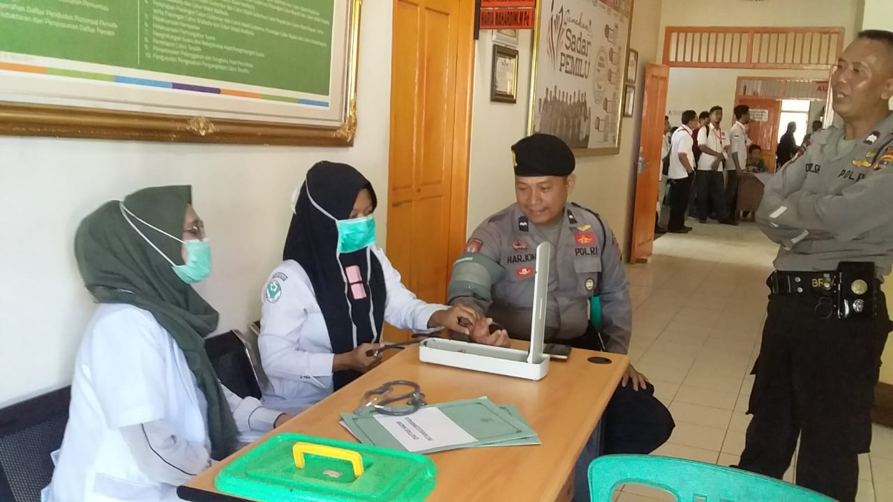 Petugas Medis Ikut \