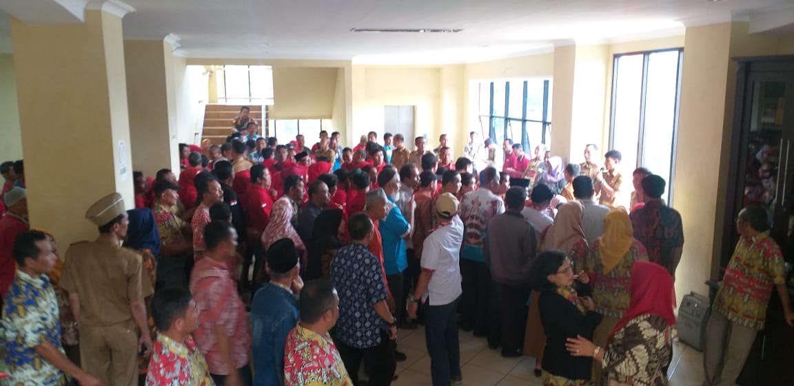 Hore, Dana Operasional RT dan Kaling Cair