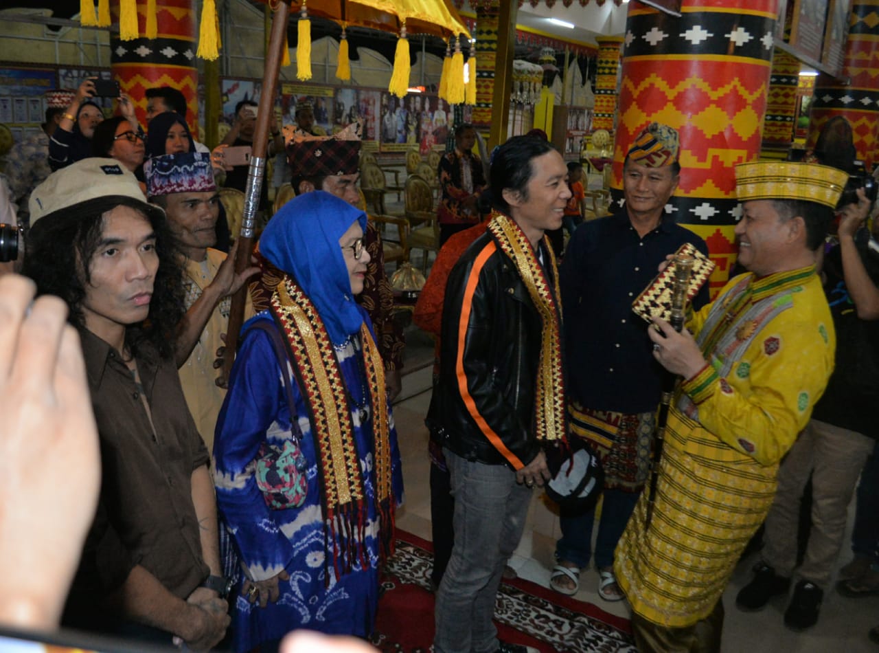 Dang Ike Edwin Undang Slank ke Lamban Kuning