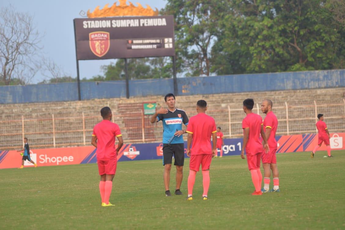 Kian Tak Jelas, BLFC dan Persela Sepakat Tunggu Jadwal Ulang 