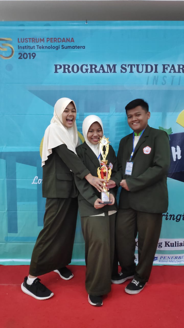 SMK Farmasi Cefada Juarai LCT