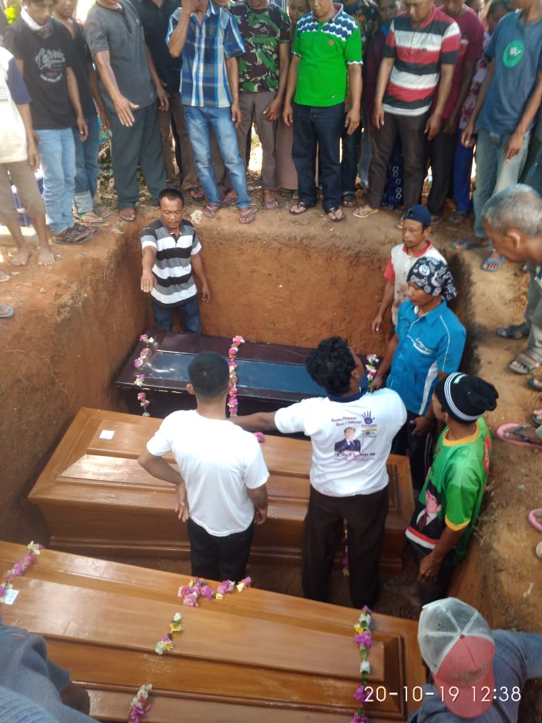 Korban Lakalantas JTTS Dimakamkan dalam Satu Liang Lahat
