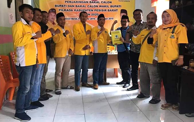 Bendahara PDIP Pesbar Ikut Penjaringan Partai Golkar