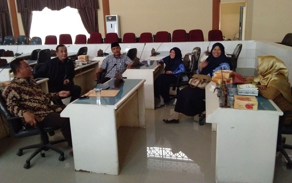 Anggap Mutasi tak Sesuai, Lima Guru Mengadu ke DPRD Tanggamus