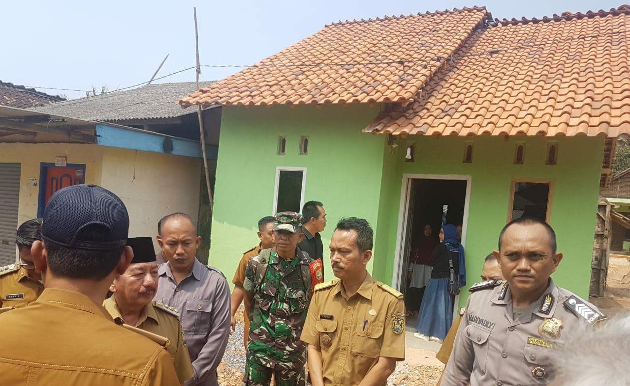 Dampingi Walikota Bandarlampung, Babinsa Campang Raya Tinjau Bedah Rumah