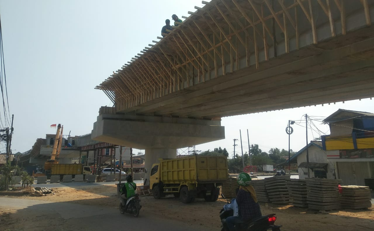 Flyover Melintasi Baypass Terlalu Rendah? Ini Penjelasan Kontraktor