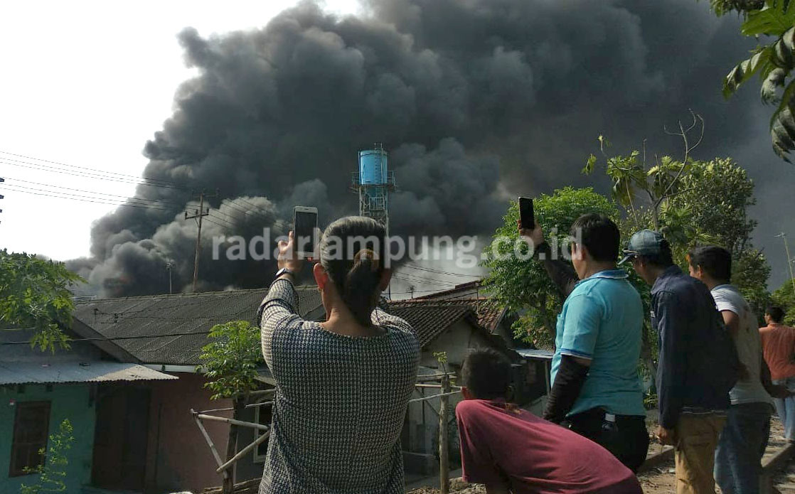 Selidiki Penyebab Kebakaran Gudang CV Bumi Waras