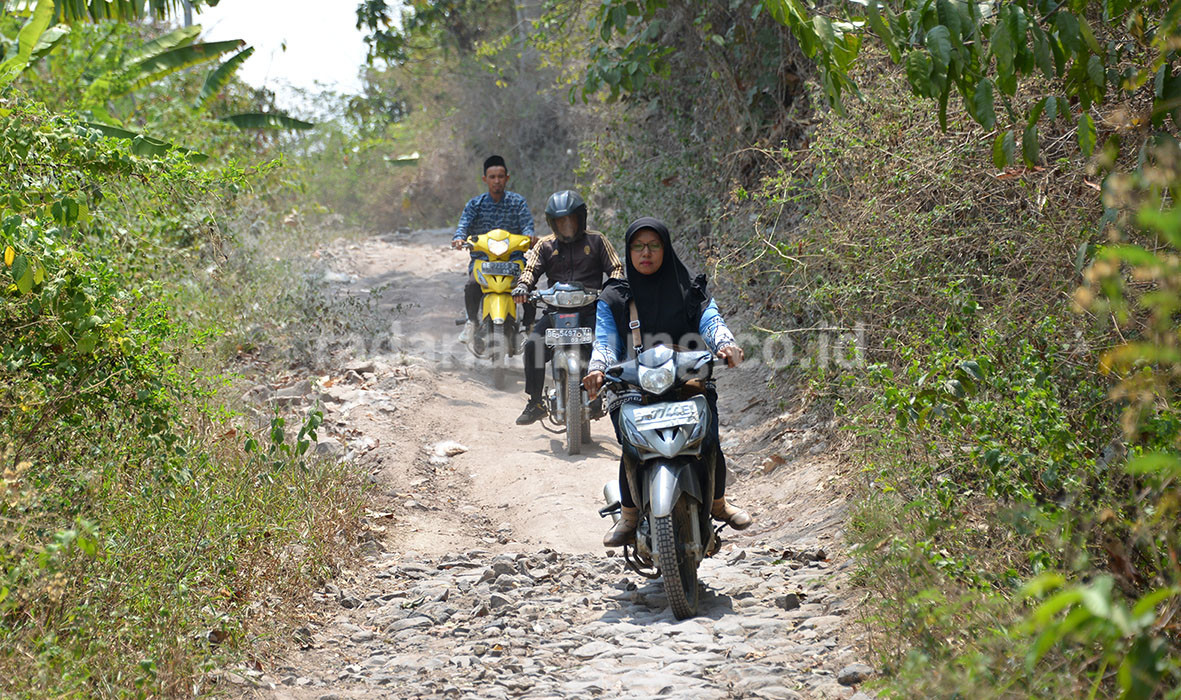 MTs Ar Rohman, Sekolah Dengan KBM Tergantung Cuaca