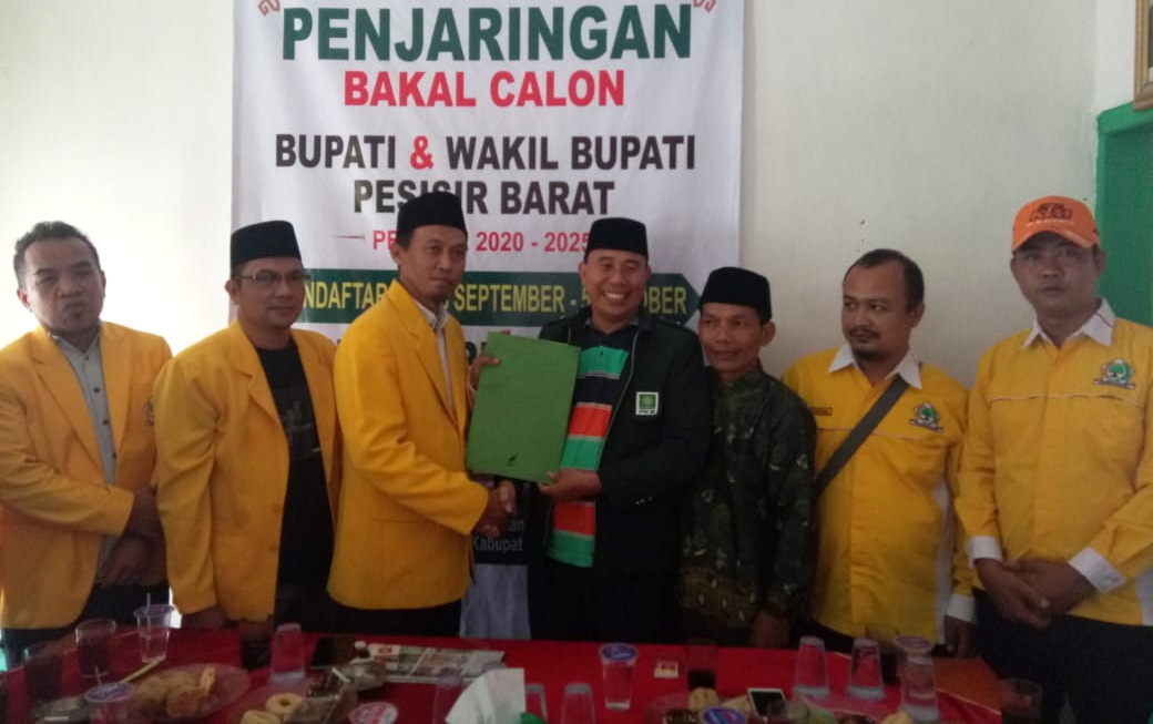 Ketua DPD Golkar Pesbar Kembalikan Berkas ke PKB