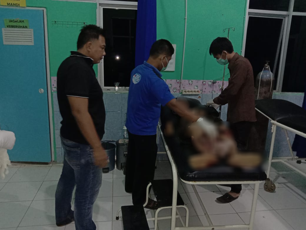 Pencari Madu Tewas Terjatuh dari Pohon 40 Meter