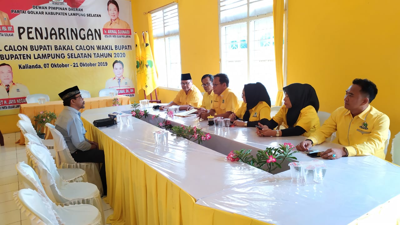 Merasa Kader, Hipni Daftar Bacabup ke Partai Golkar Lamsel