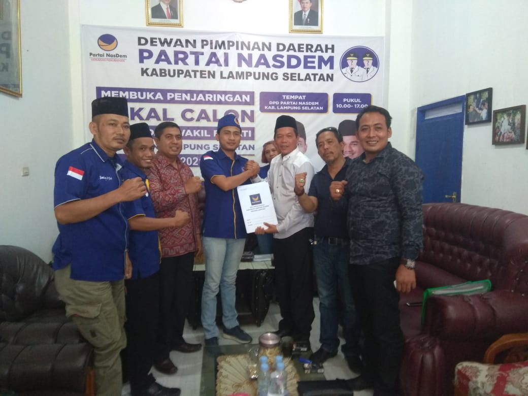 Serius Maju Pilbup Lamsel, Hipni Daftar Enam Parpol