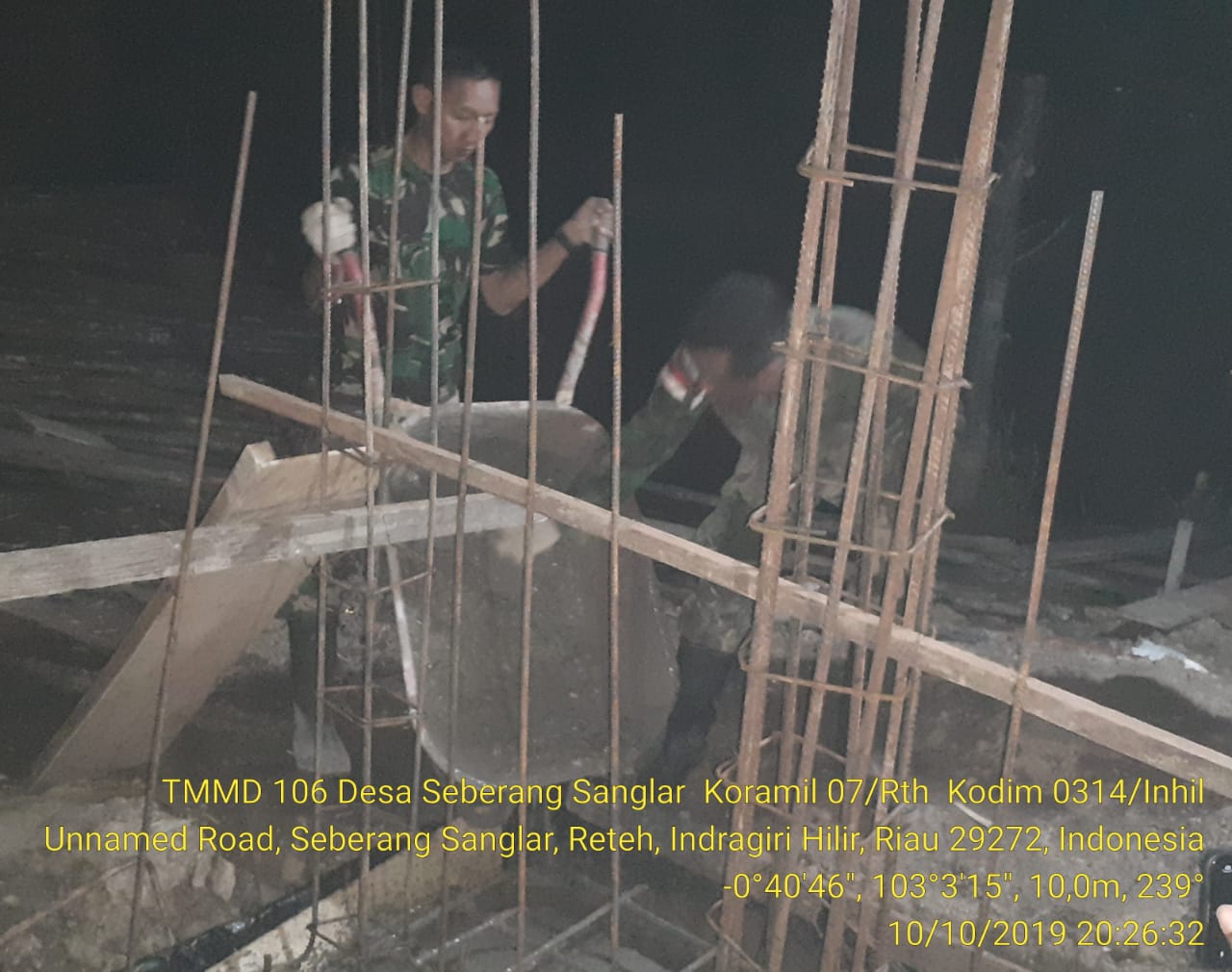 Malam Hari, Satgas TMMD ke 106 Kodim 0314/Inhil Lembur