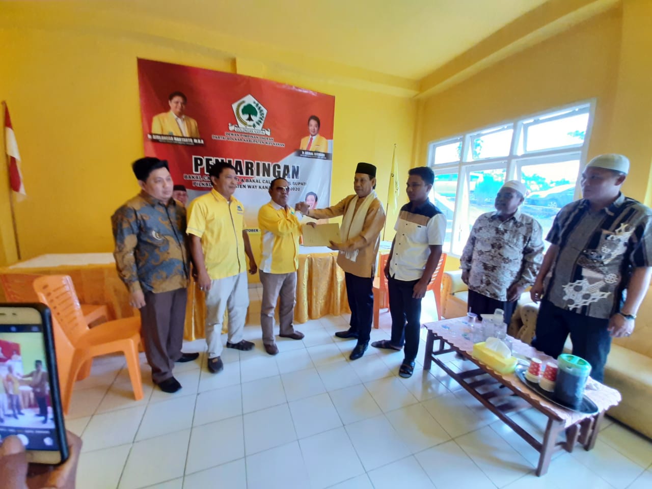 Juprius Kembalikan Berkas ke Golkar Waykanan, Siap Borong Partai ?