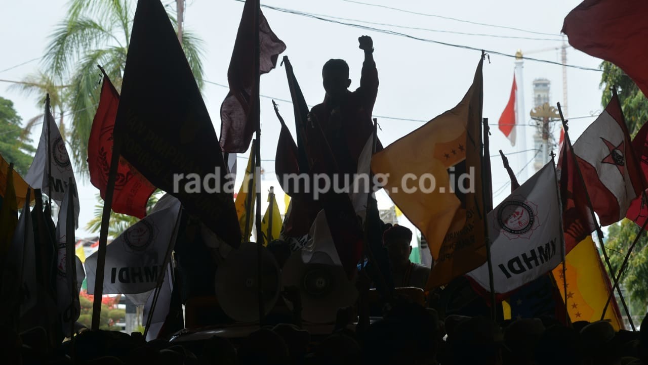 Hari Sumpah Pemuda, Mahasiswa Datangi Kantor Gubernur  