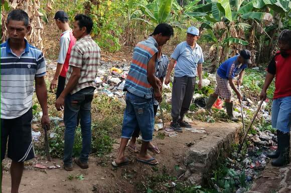 Sumur Warga Tercemar, Kelurahan Bakung Progamkan Bersih-bersih Lingkungan