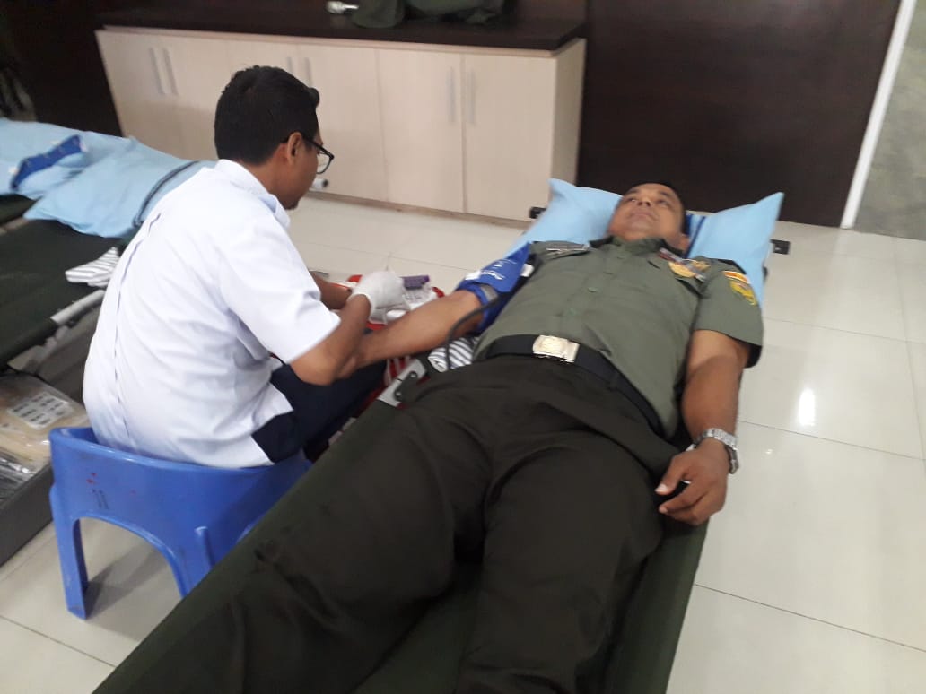 HUT Pertamina, Babinsa Panjang Utara Hadir Dalam Pelaksanaan Donor Darah