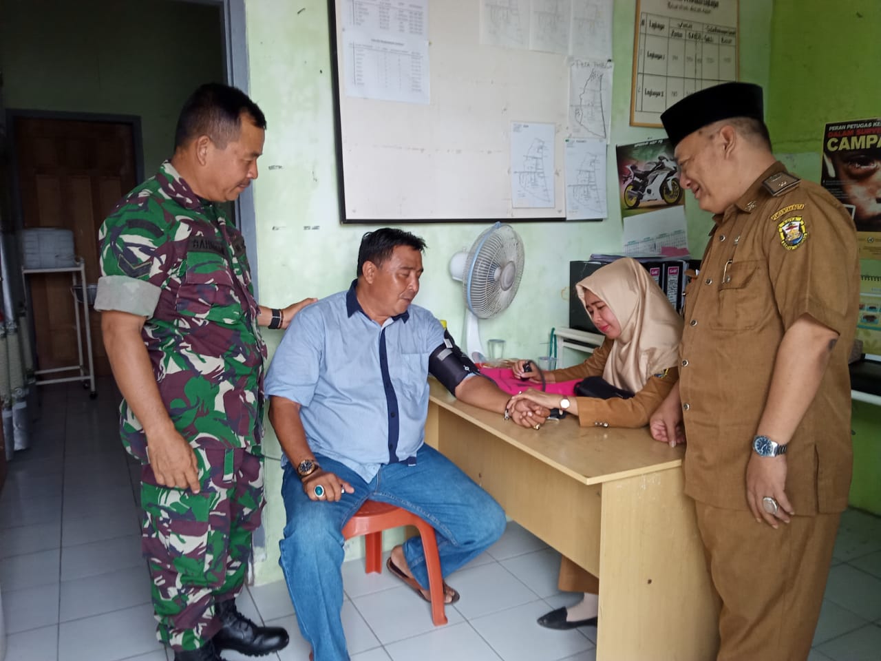 Babinsa Gulak Galik Bantu Kegiatan Posyandu