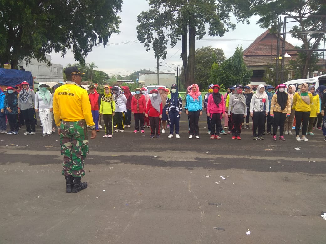 Anggota Koramil 410-06/KDT Gelar Pelatihan Tata Cara Pengibaran Bendera