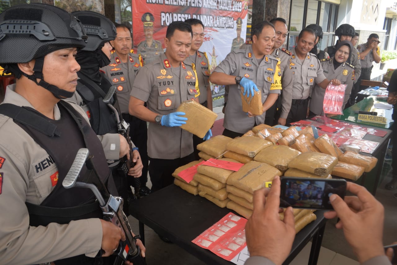 28 Polisi Bermasalah, 10 di Pecat