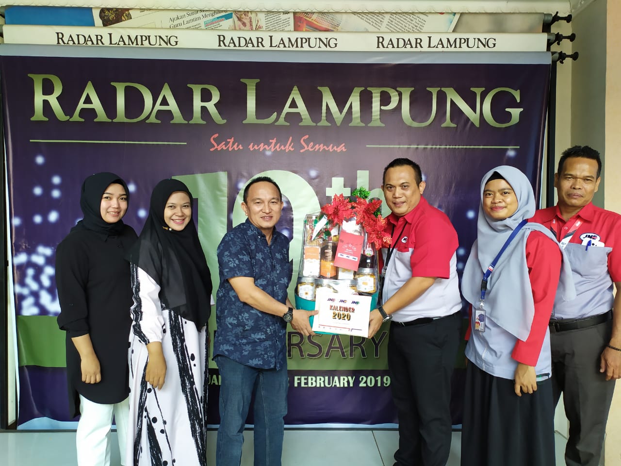 Pererat Tali Silaturahmi, GM JNE Lampung Kunjungi Graha Pena