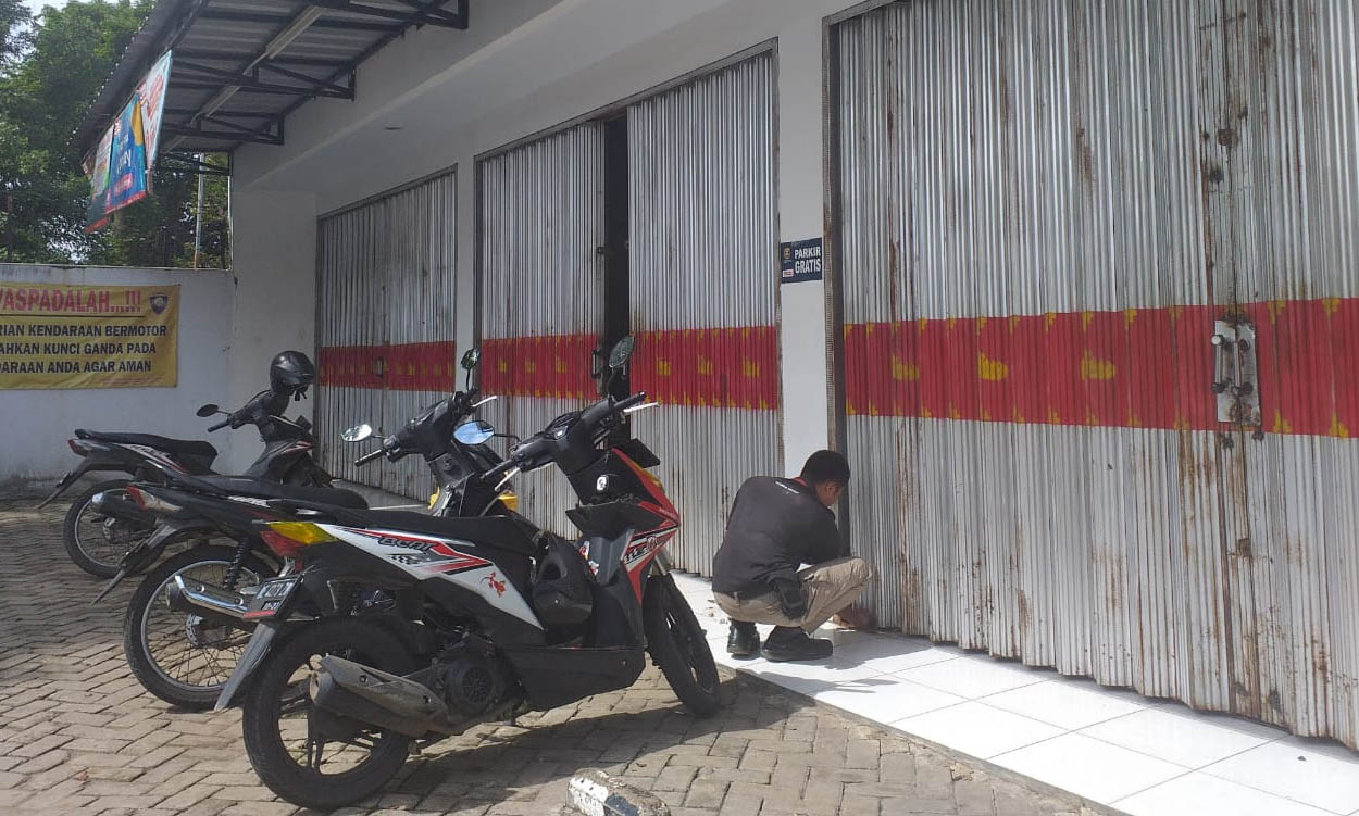 Bobol Minimarket, Maling Gasak Rokok Hingga Alat Kecantikan