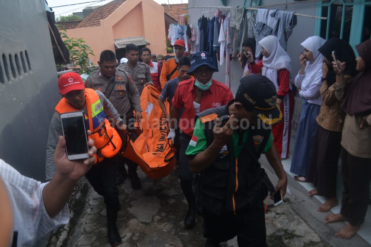 Bocah yang Hanyut di Saluran Irigasi Ditemukan Tak Bernyawa
