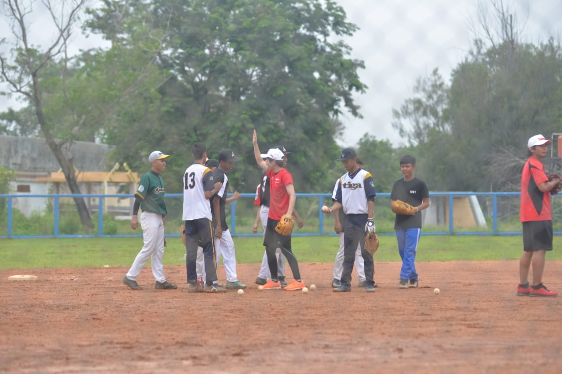 Pelatih Jepang Latih Pemain Baseball Lampung