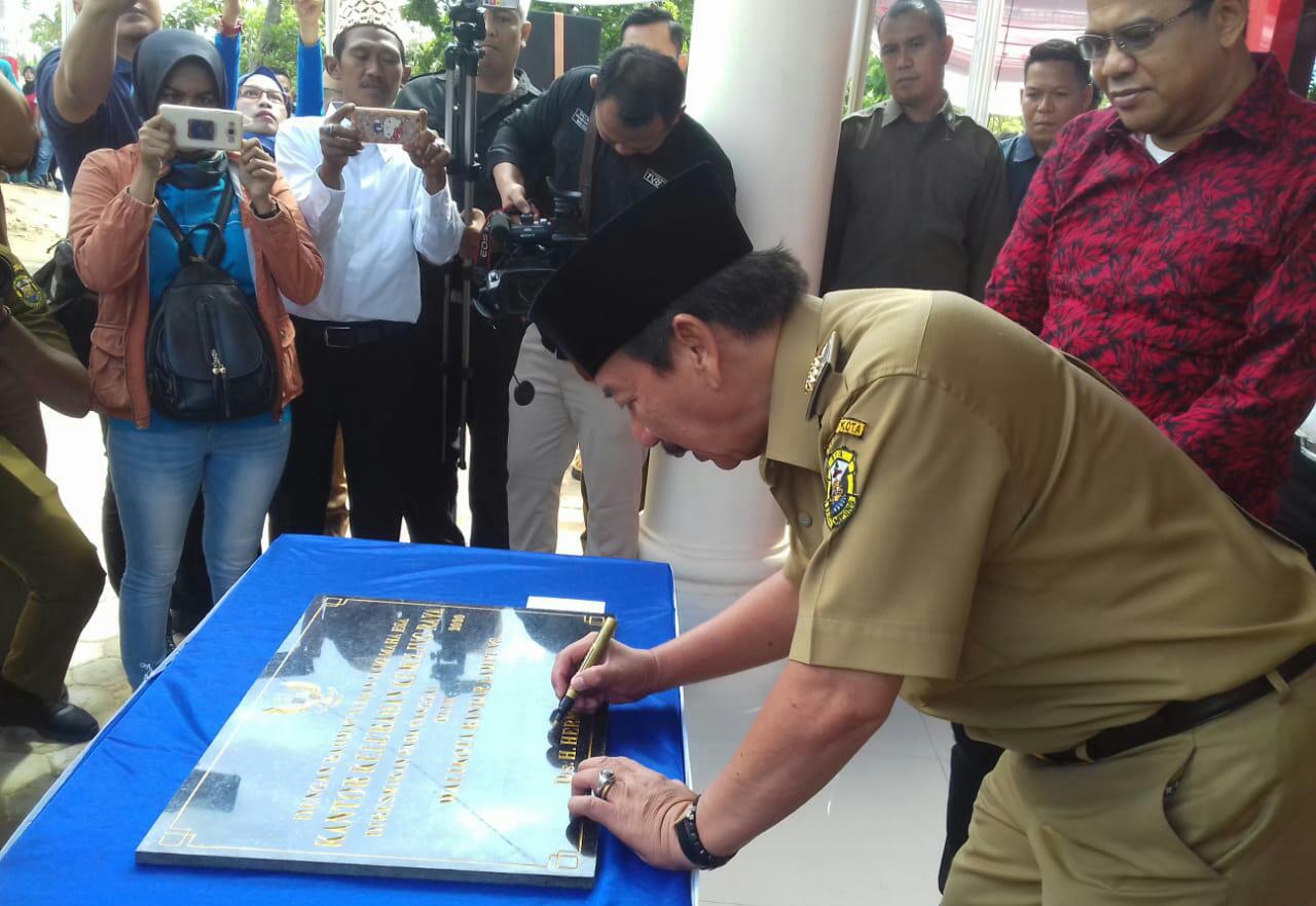 Walikota Herman HN Resmikan Dua Kantor Kelurahan