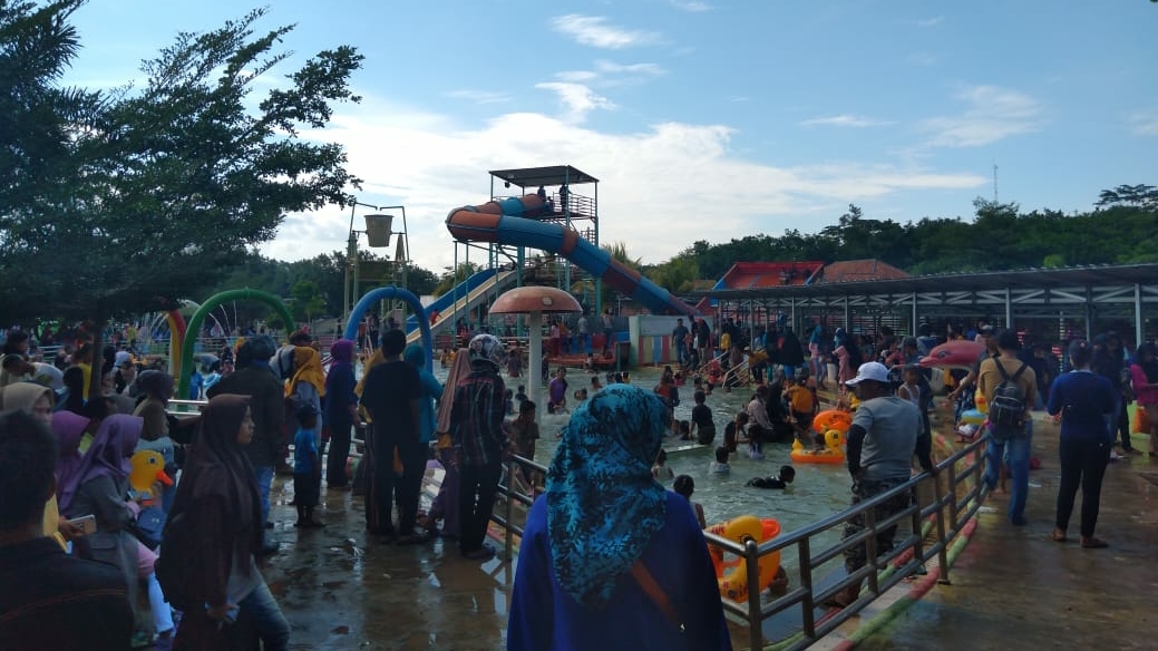 Libur Tahun Baru, 15 Ribu Pengunjung Padati Taman Kehati