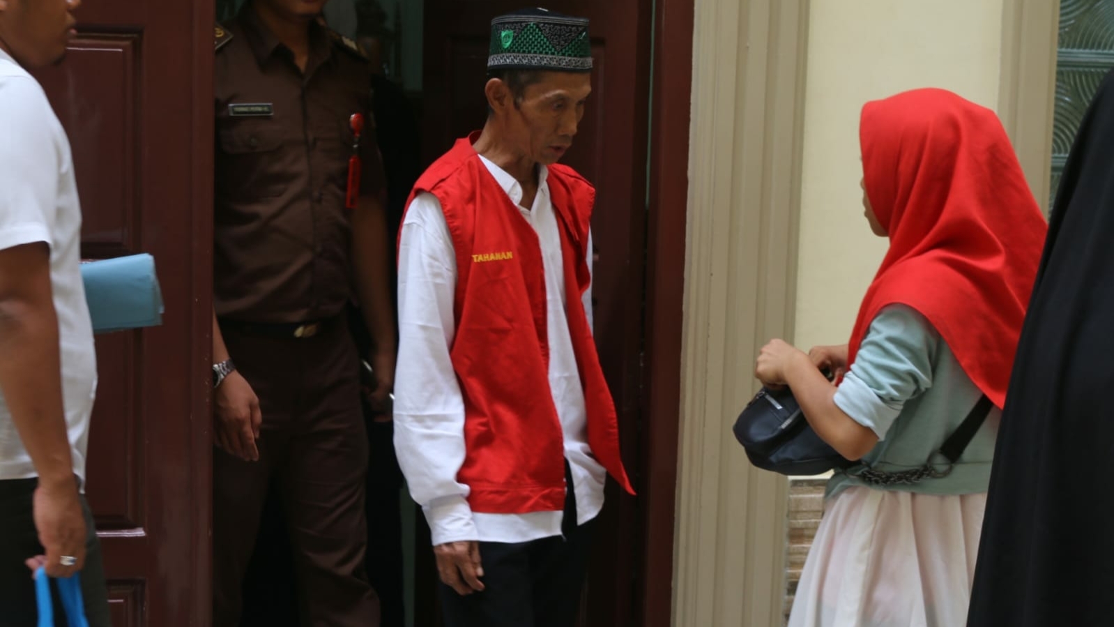 Dengan Iming-iming Rp5 Ribu, Pria Paro Baya Cabuli Tiga Siswi SD