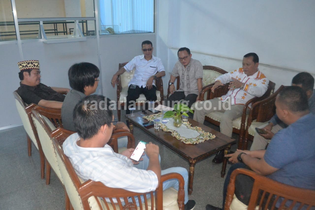 Bila Terpilih Menjadi Wali Kota, Dang Ike Kembali Ngantor di Luar