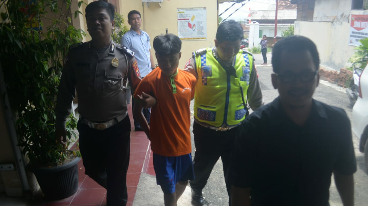Ingin Kuat Melaut, Remaja Ini Justru Harus Berurusan dengan Polisi