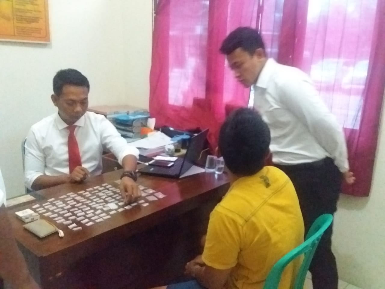 Jual Sabu untuk Kebutuhan Keluarga