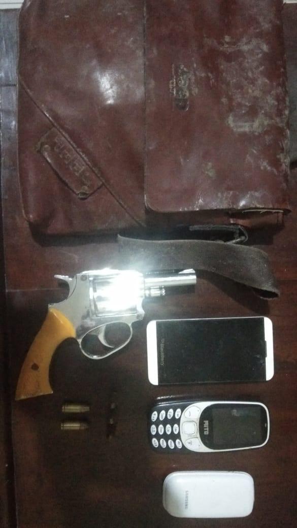 Simpan Senpira, Pria Ini Diborgol Polisi