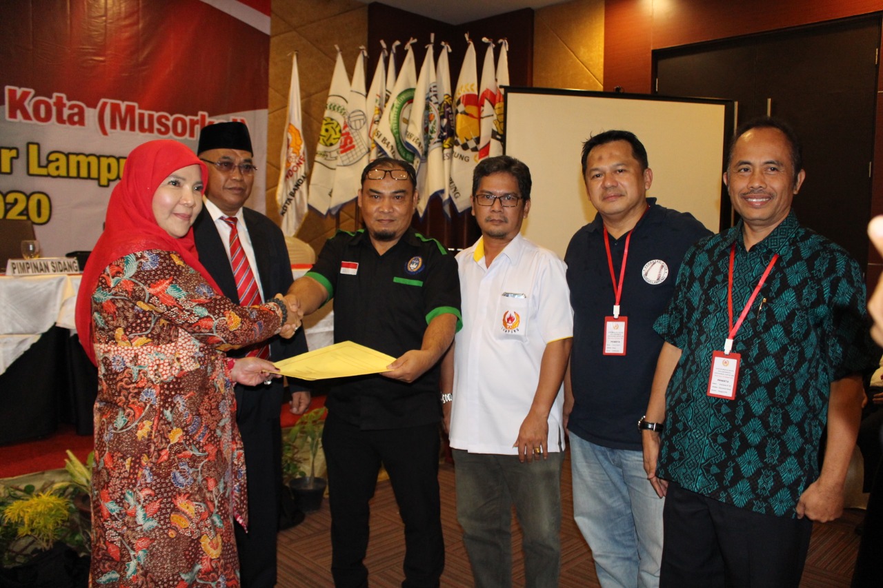 Tok! Bunda Eva Kembali Nahkodai KONI Bandarlampung