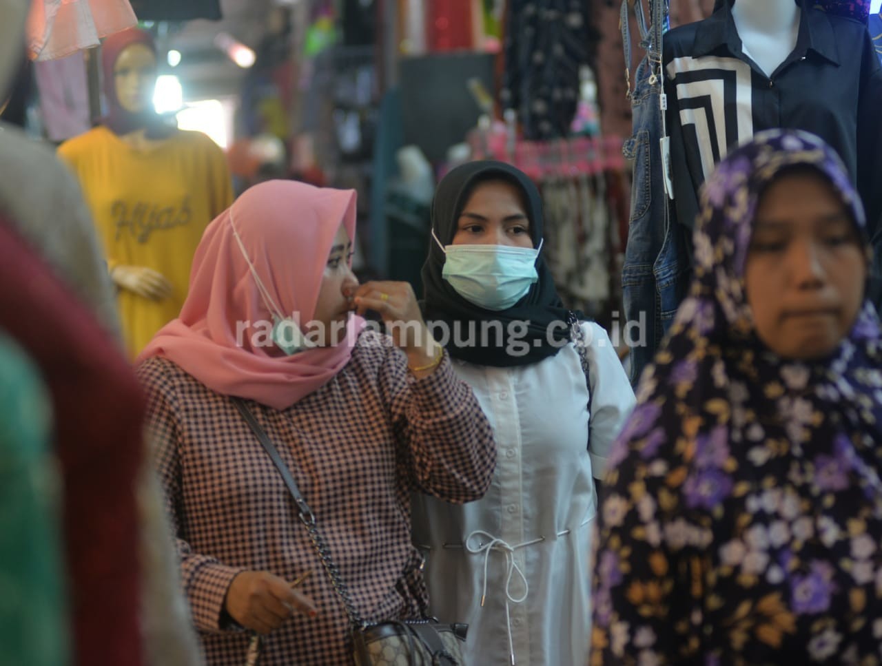 Busyet! Harga Masker Melejit Hingga Rp350 ribu lebih