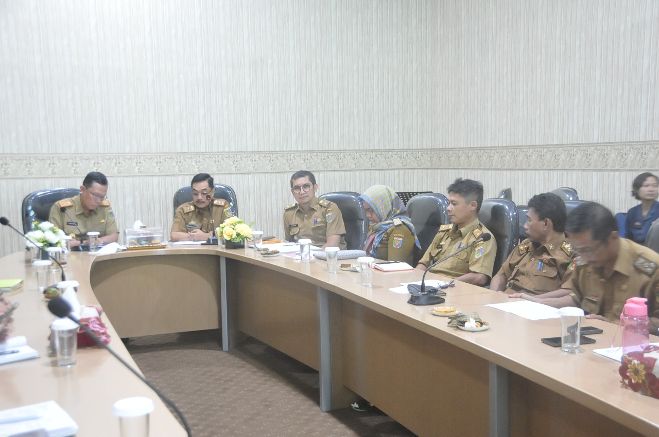 Kominfotik Lakukan Evaluasi Pengelolaan Informasi dan Komunikasi Publik