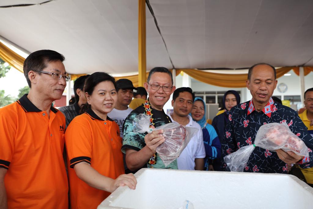 HUT Pemprov, Bazar Berbagai Sembako Diserbu Habis