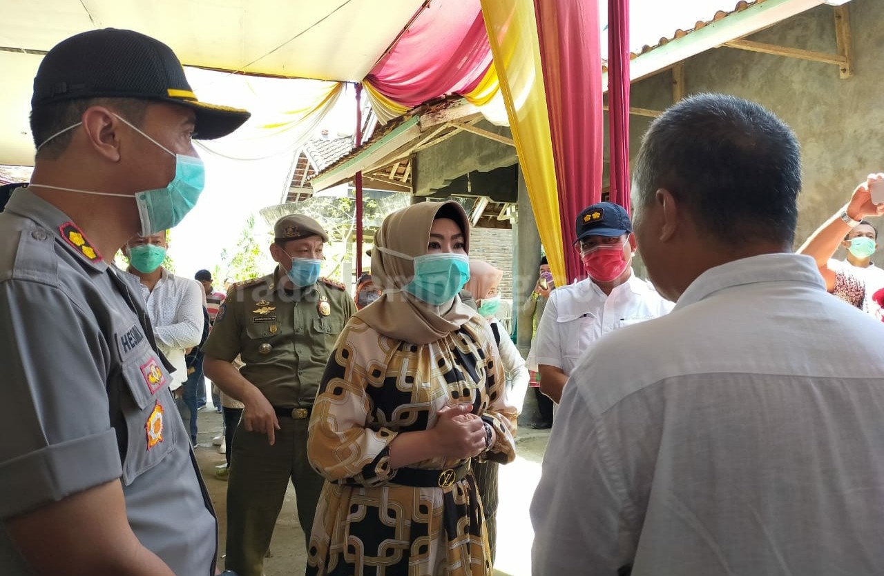Bunda Dewi Keliling Pekon, Bubarkan Resepsi Pernikahan