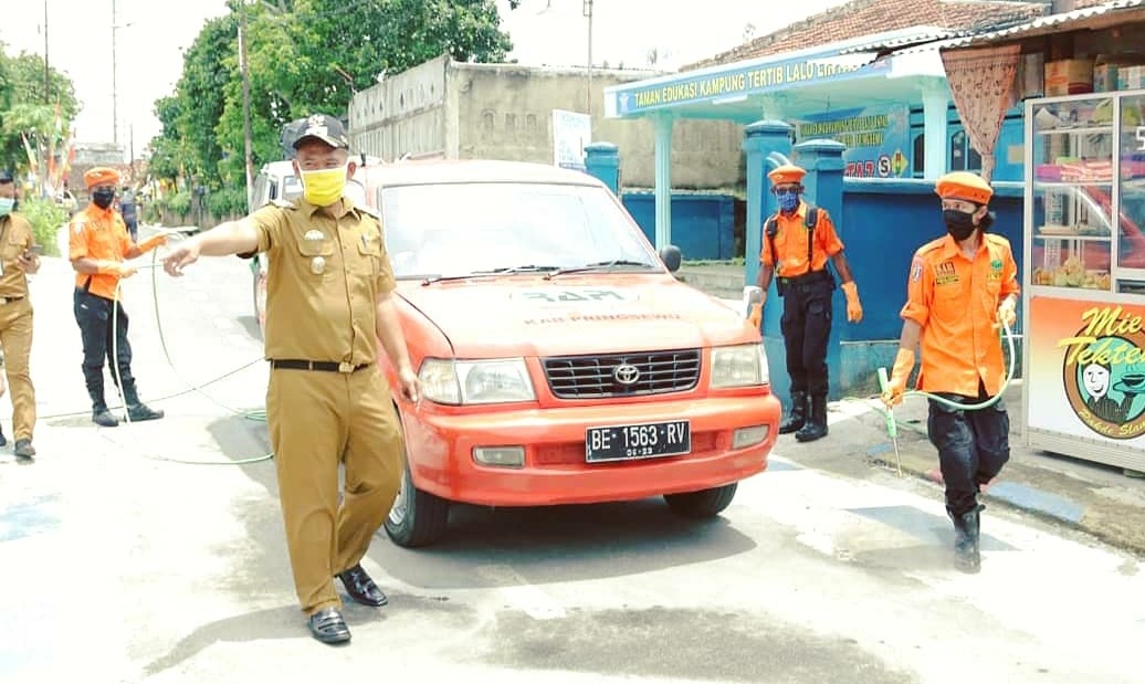 RAPI Pringsewu Semprot Disinfektan, Sasar Jalan Hingga Sekolah
