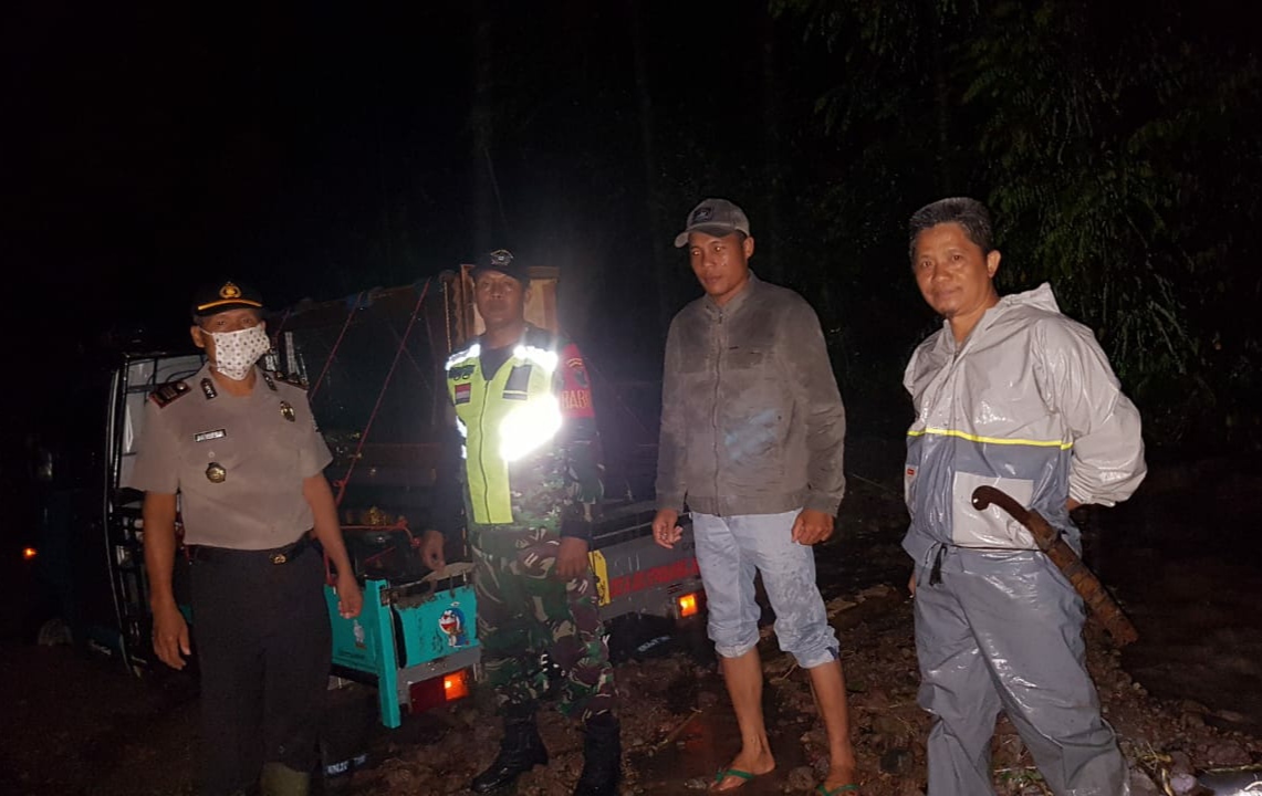 Hujan, Kecamatan Limau Dikepung Banjir dan Longsor