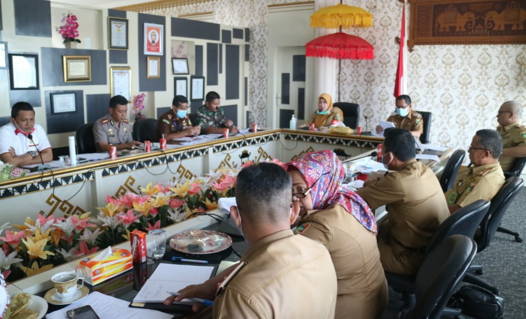 Turun Langsung, Bunda Dewi Komandoi Gugus Tugas Covid-19