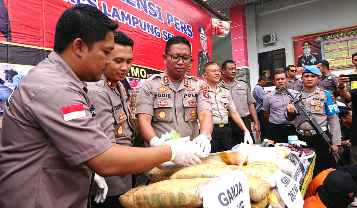 Sebulan, Polres Lamsel Sita Sabu Senilai Puluhan Miliar