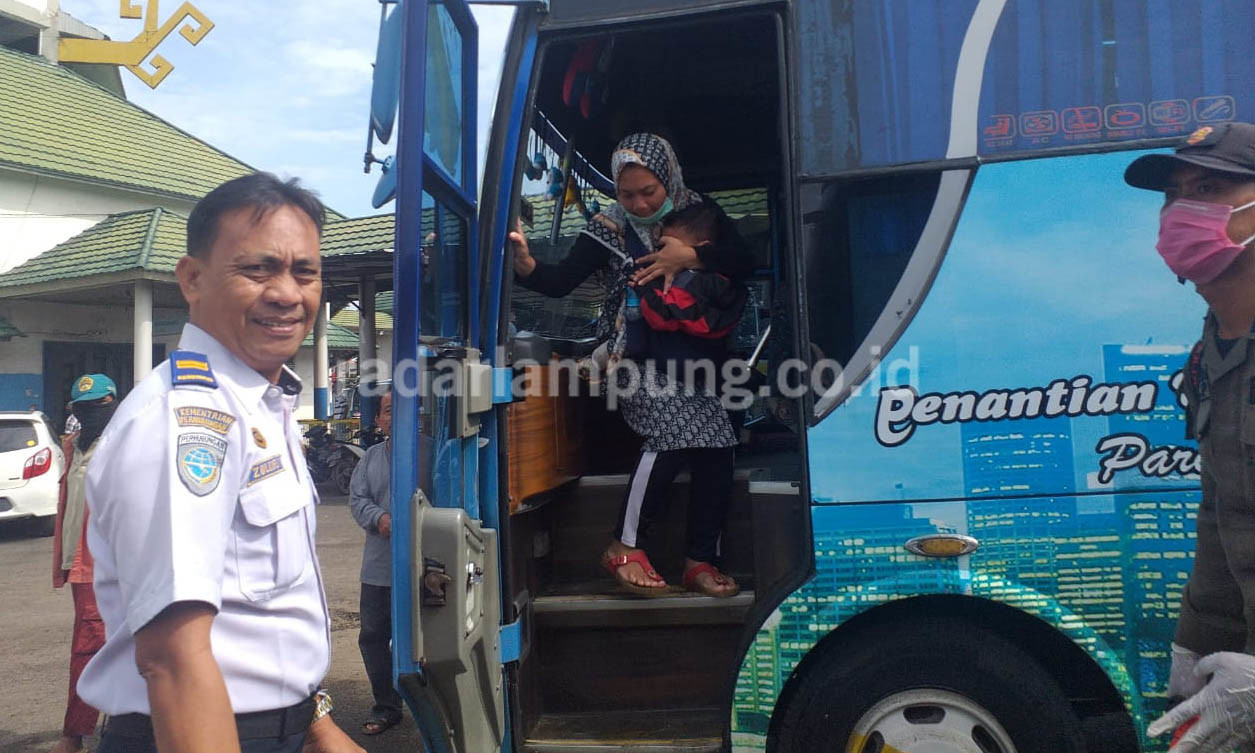 Jumlah Penumpang di Terminal Rajabasa Kian Turun