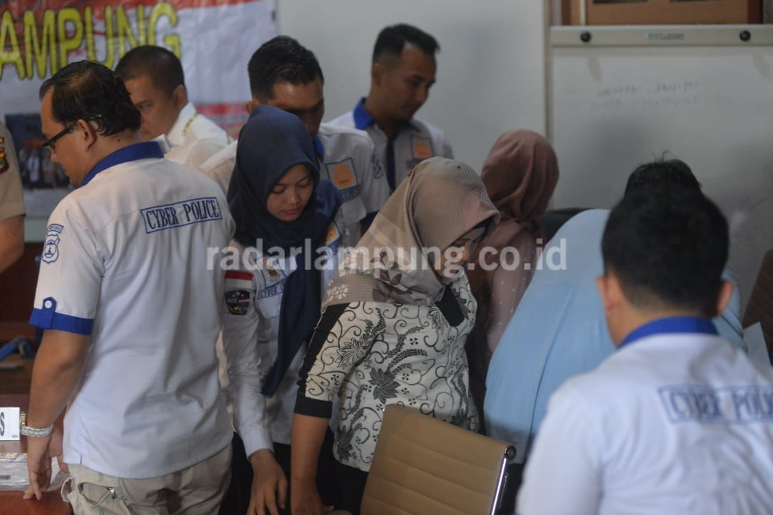 Panik Akan Virus Corona, Alasan IRT Ini Bikin Status Hoaks di Facebook