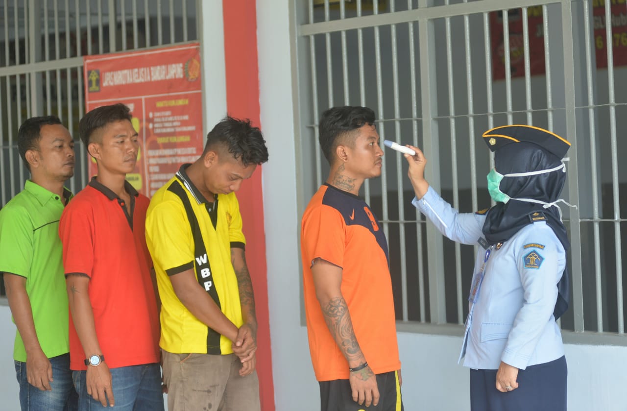 Cegah Penyebaran Covid-19, Lapas Narkotika Scan Suhu Tubuh Petugas dan Warga Binaan