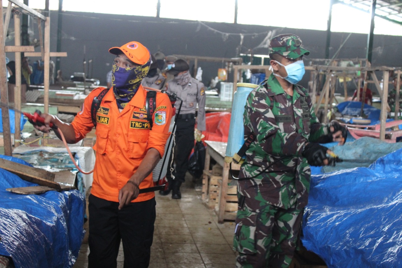 Kodim 0429/LT Bersama Forkopimda Lamtim Gelar Penyemprotan Desinfektan Fasum