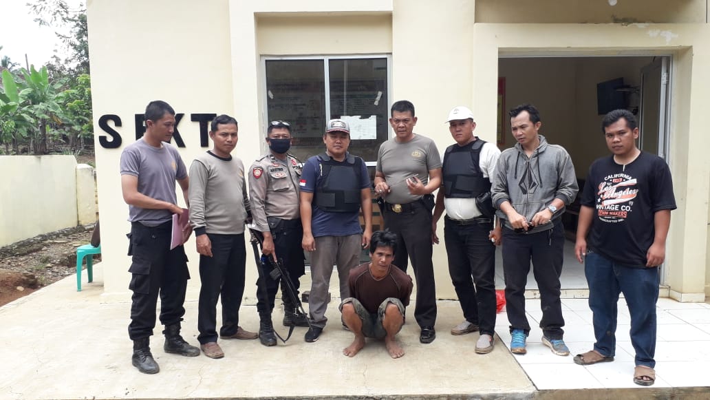 Setahun Ditinggal Ibunya, Seorang Anak Tikam Bapak Kandung