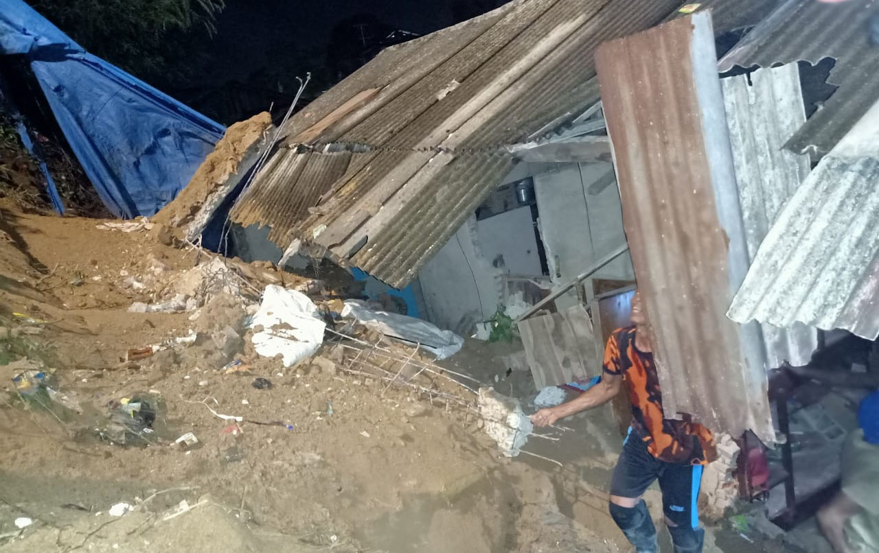 Warga Siaga, Antisipasi Longsor Susulan di Panjang